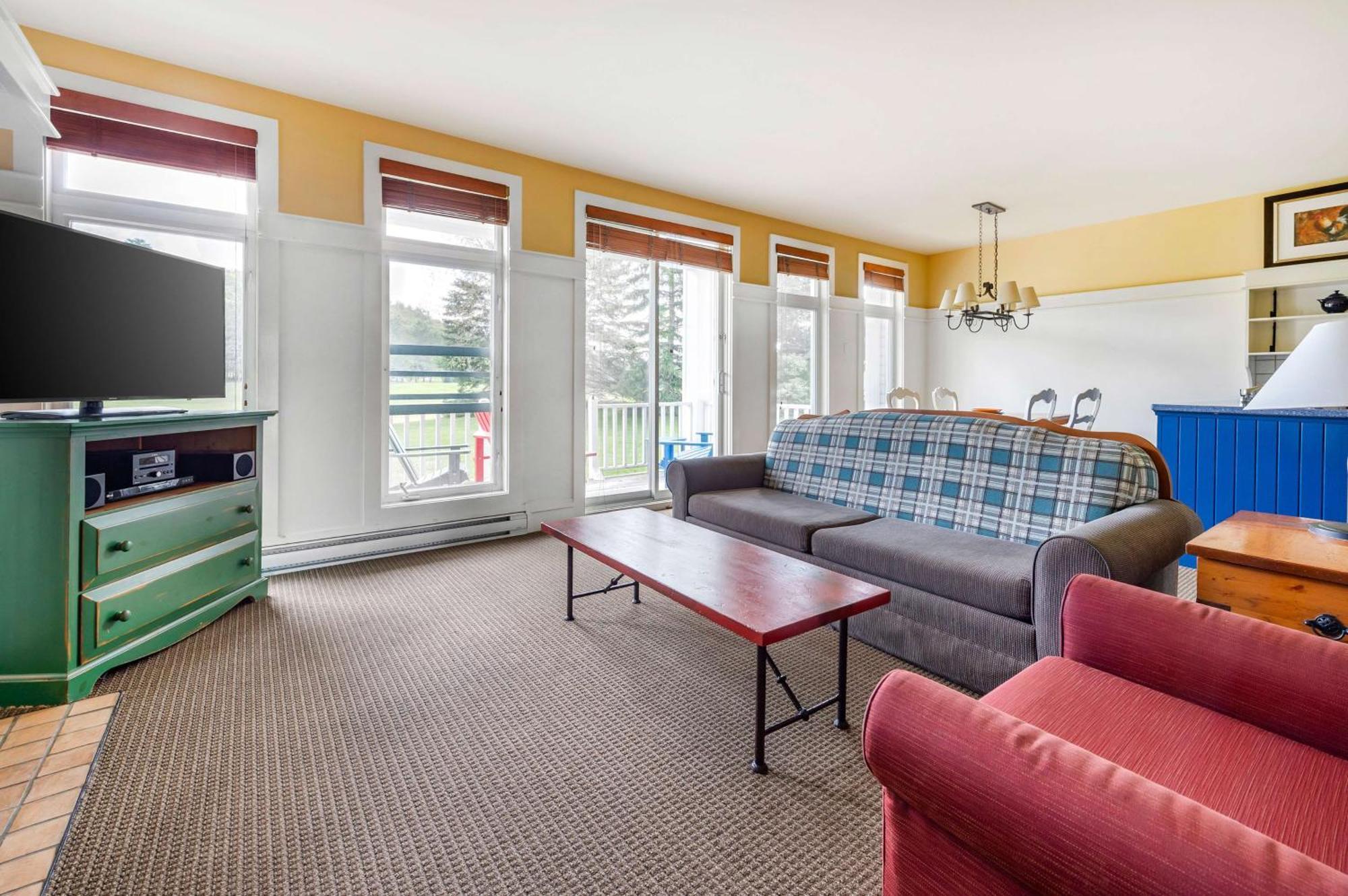 Hilton Grand Vacations Club Tremblant Canada Mont-Tremblant Exterior foto