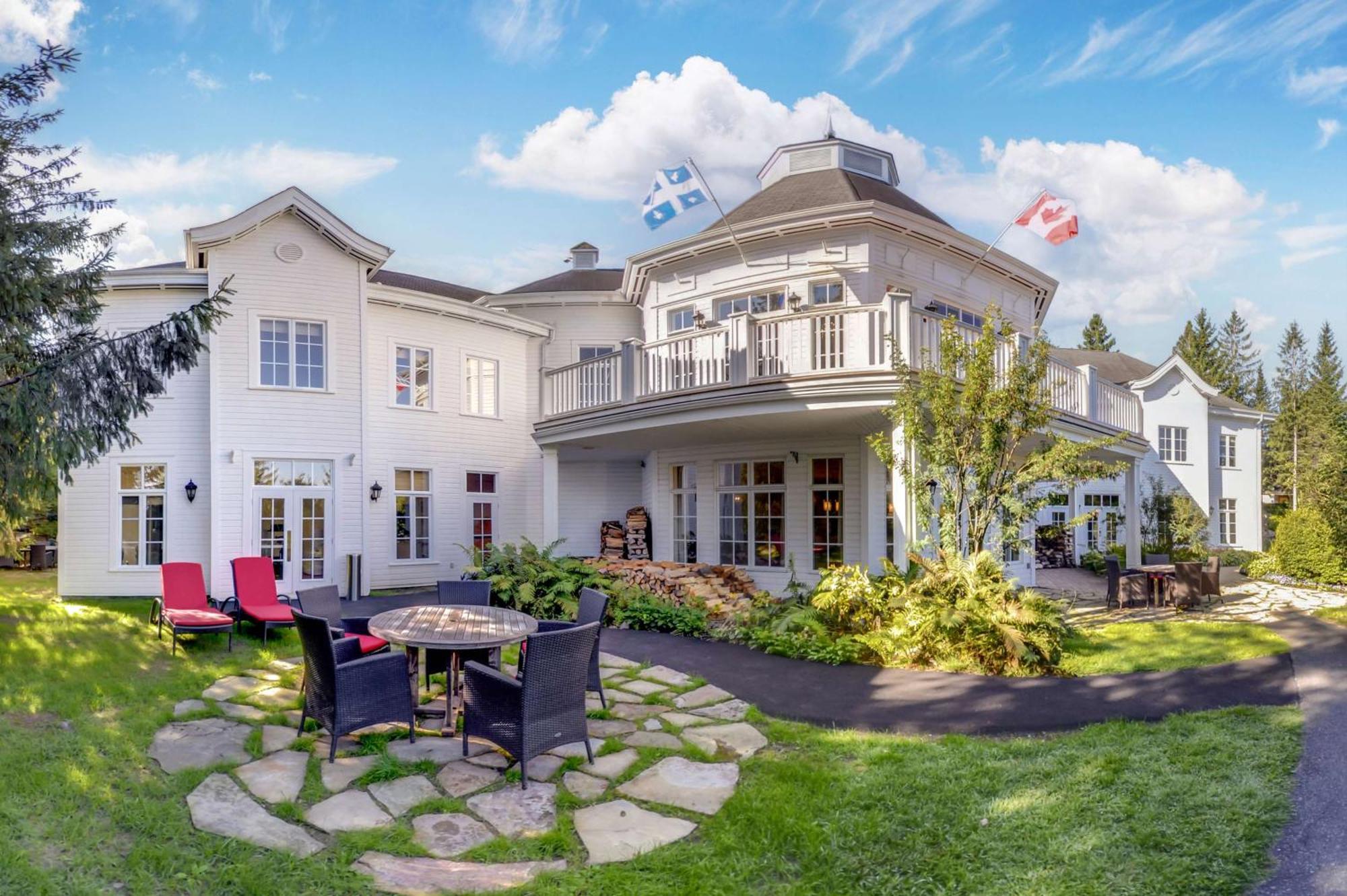 Hilton Grand Vacations Club Tremblant Canada Mont-Tremblant Exterior foto