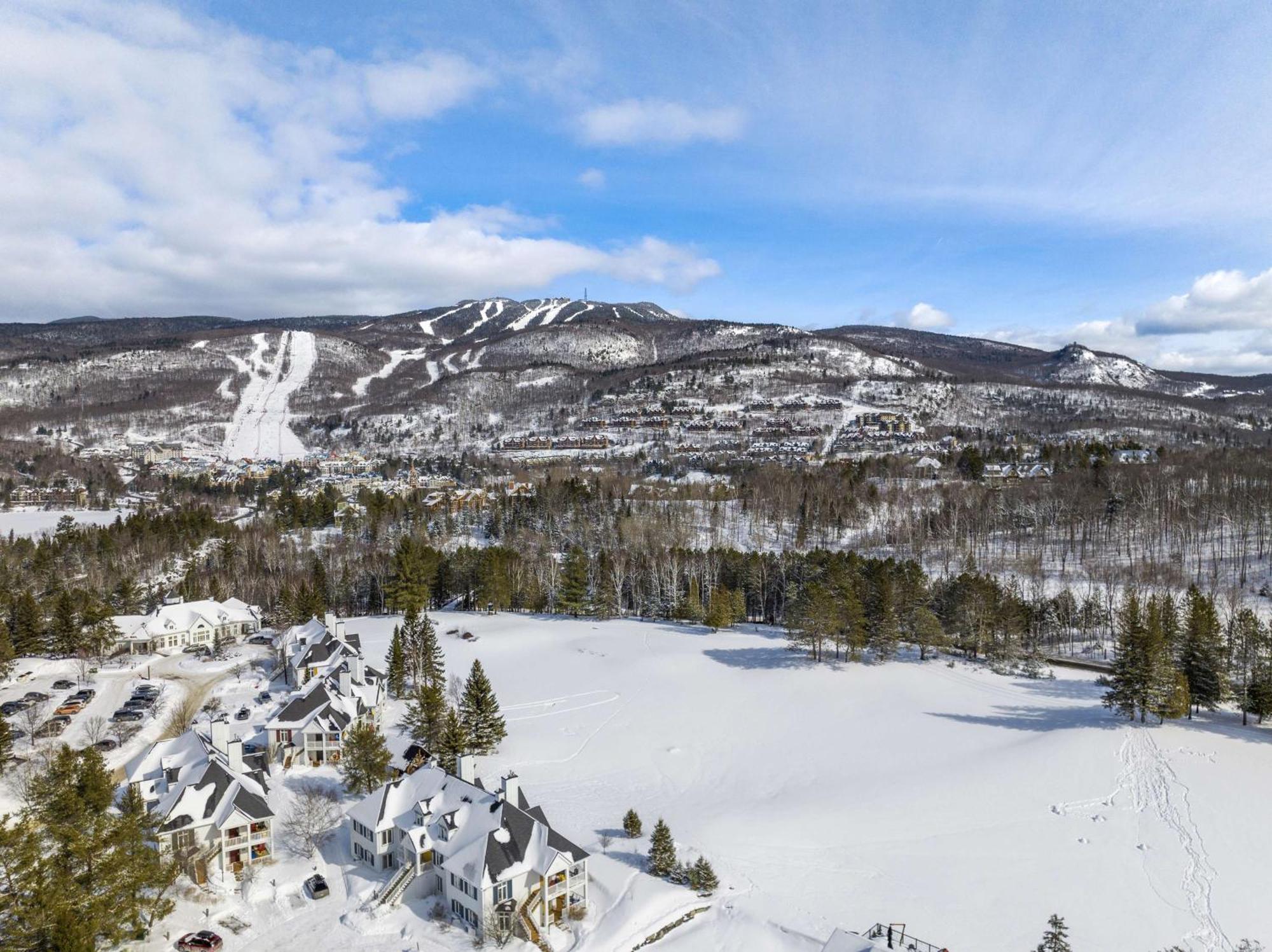 Hilton Grand Vacations Club Tremblant Canada Mont-Tremblant Exterior foto